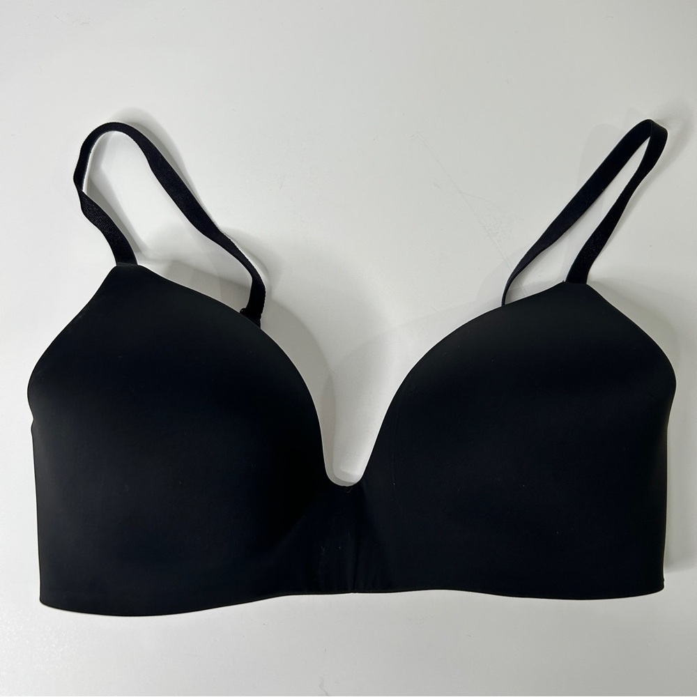 Victoria’s‎ Secret T-Shirt Lightly Lined Wireless Black Bra 36D